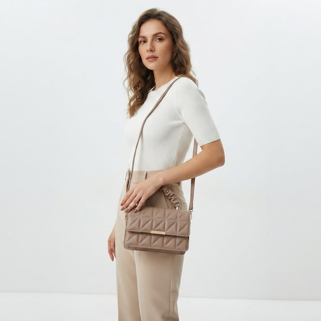 Soffien Curve Crossbody